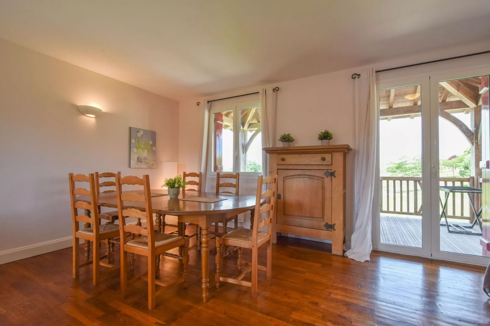 Pavillon de la Source-Dining room