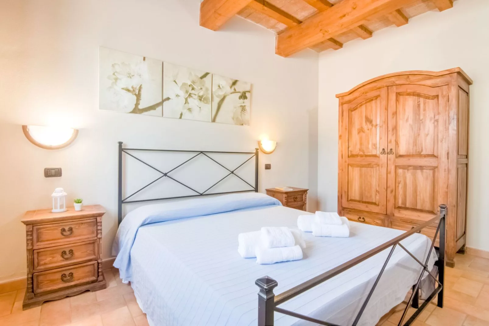 Amarena-Bedroom