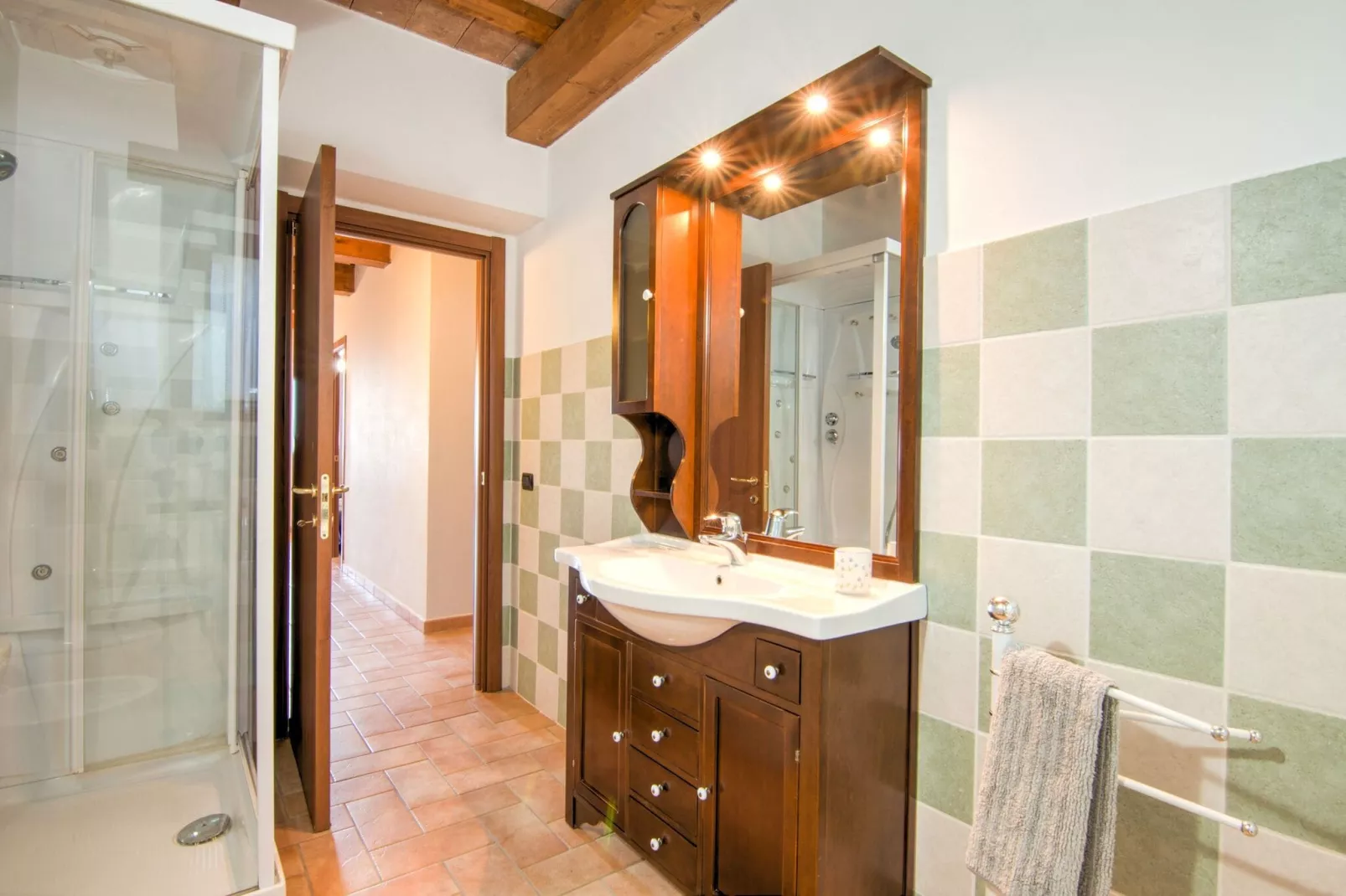 Amarena-Bathroom
