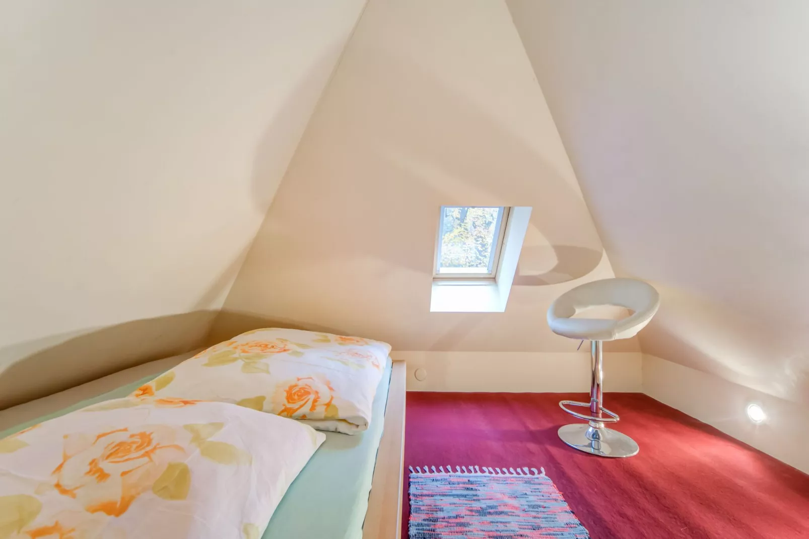 Tina-Bedroom