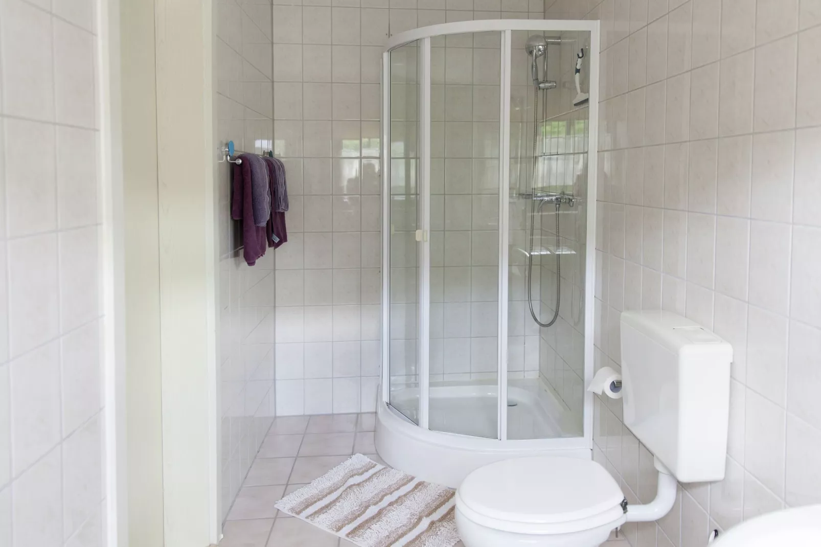 Sonne-Bathroom