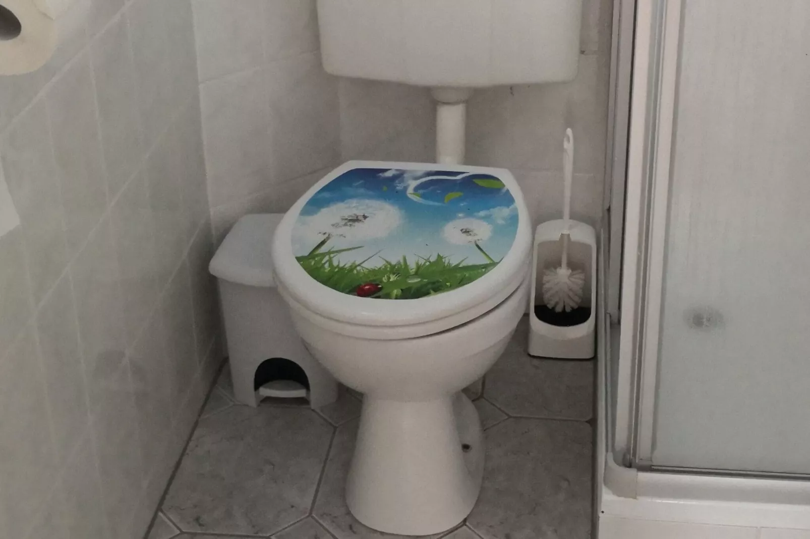 Hinternah-Bathroom