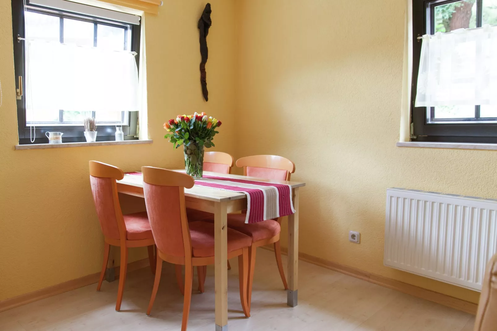 Sonne-Dining room