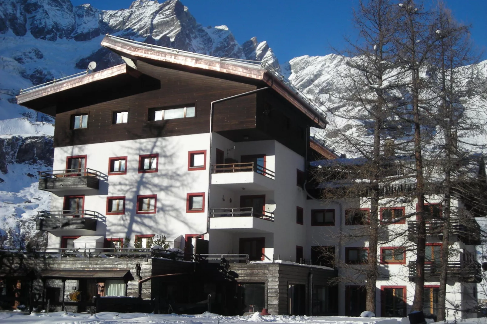 Residenza Cervinia Bilo Sei-Exterior winter