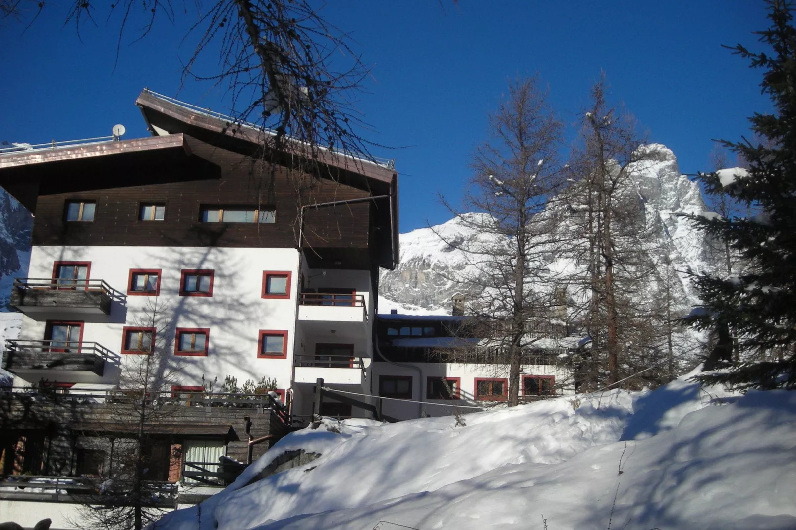 Residenza Cervinia Bilo Sei-Exterior winter