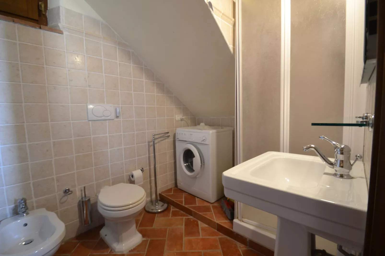 Garbo-Bathroom