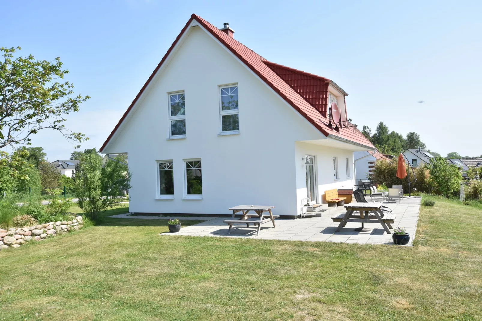 Ferienhaus nahe Insel Poel mit Kamin Terrasse und Garten-Exterior summer
