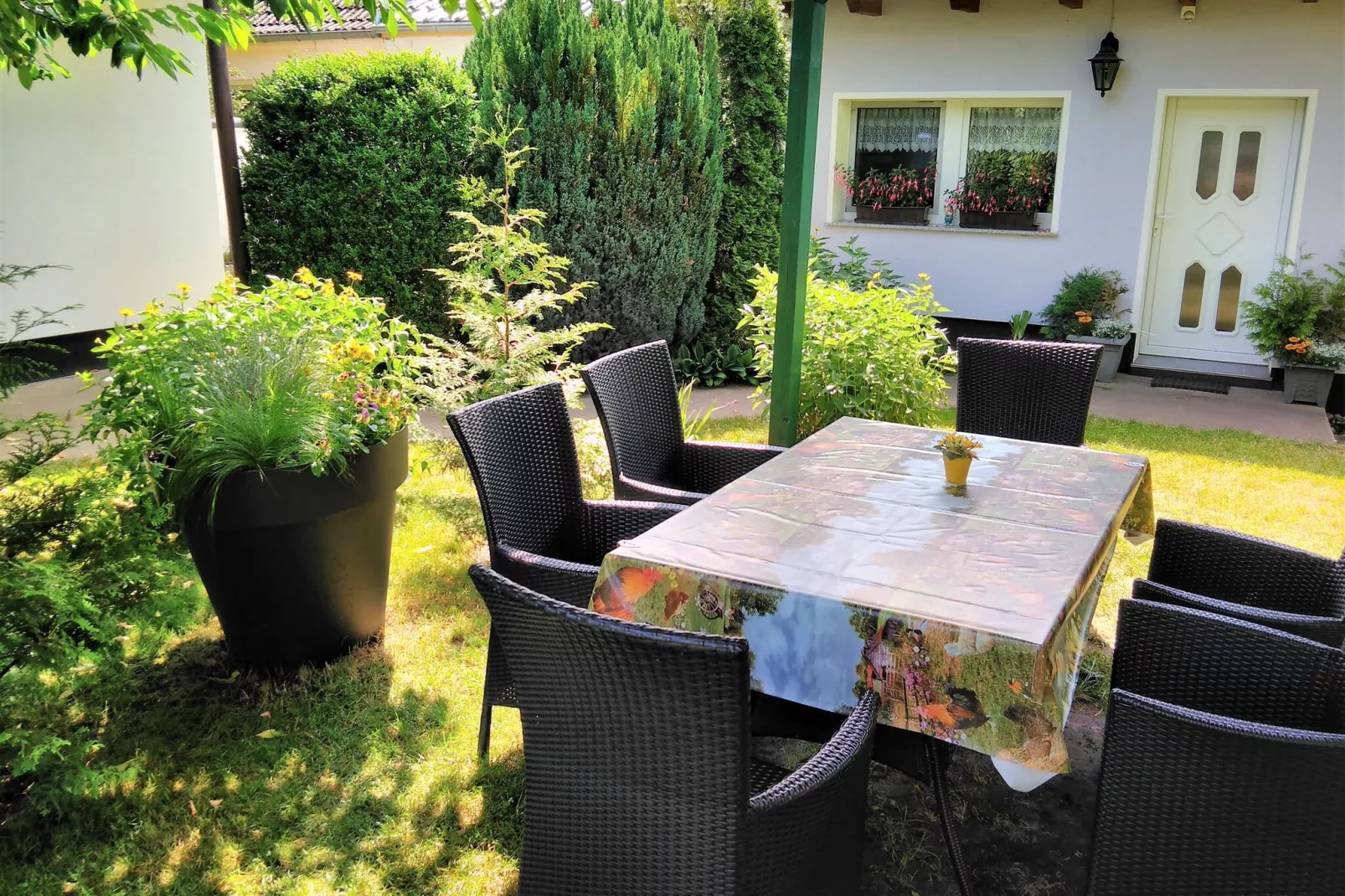 Ferienhaus Storchenblick-Jardin d'été