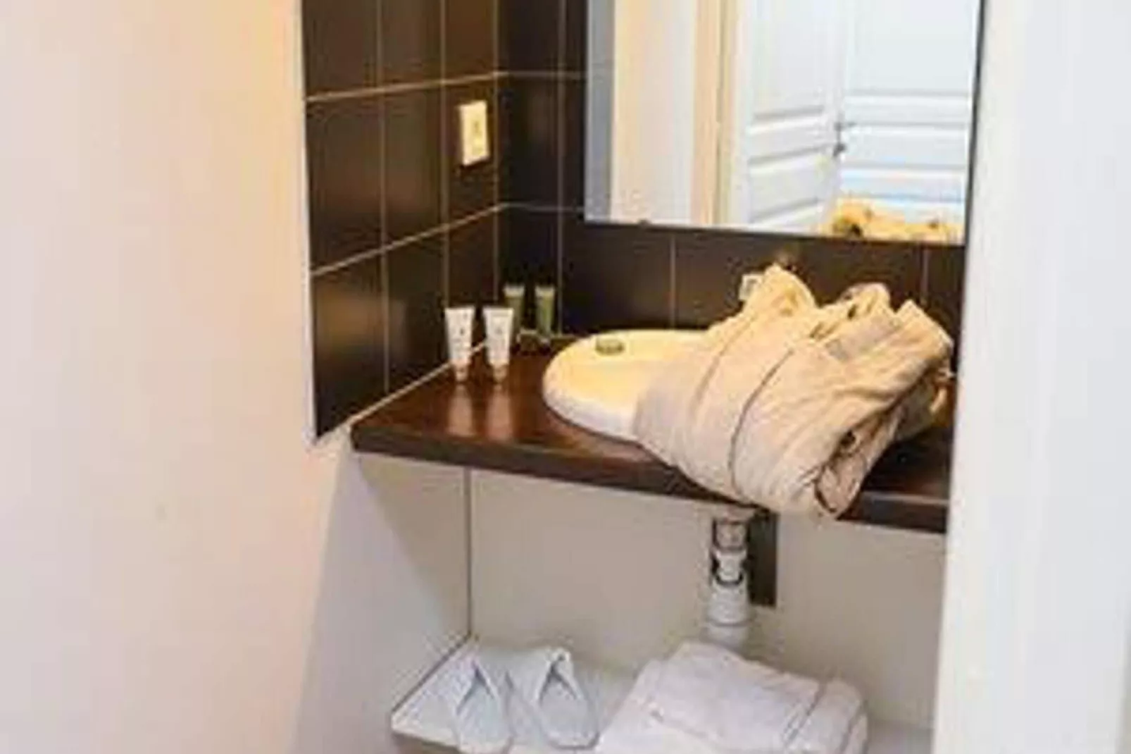Le Domaine des Monédières-Badezimmer
