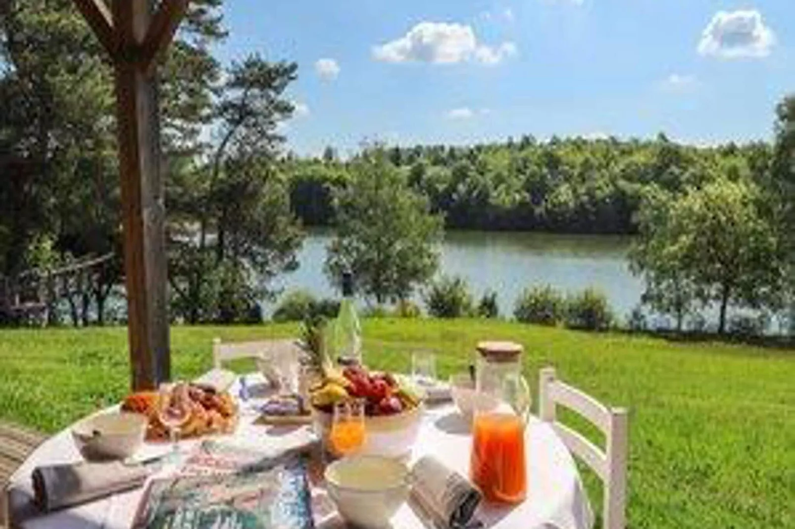 Le Domaine des Monédières-Terrasse/Balkon