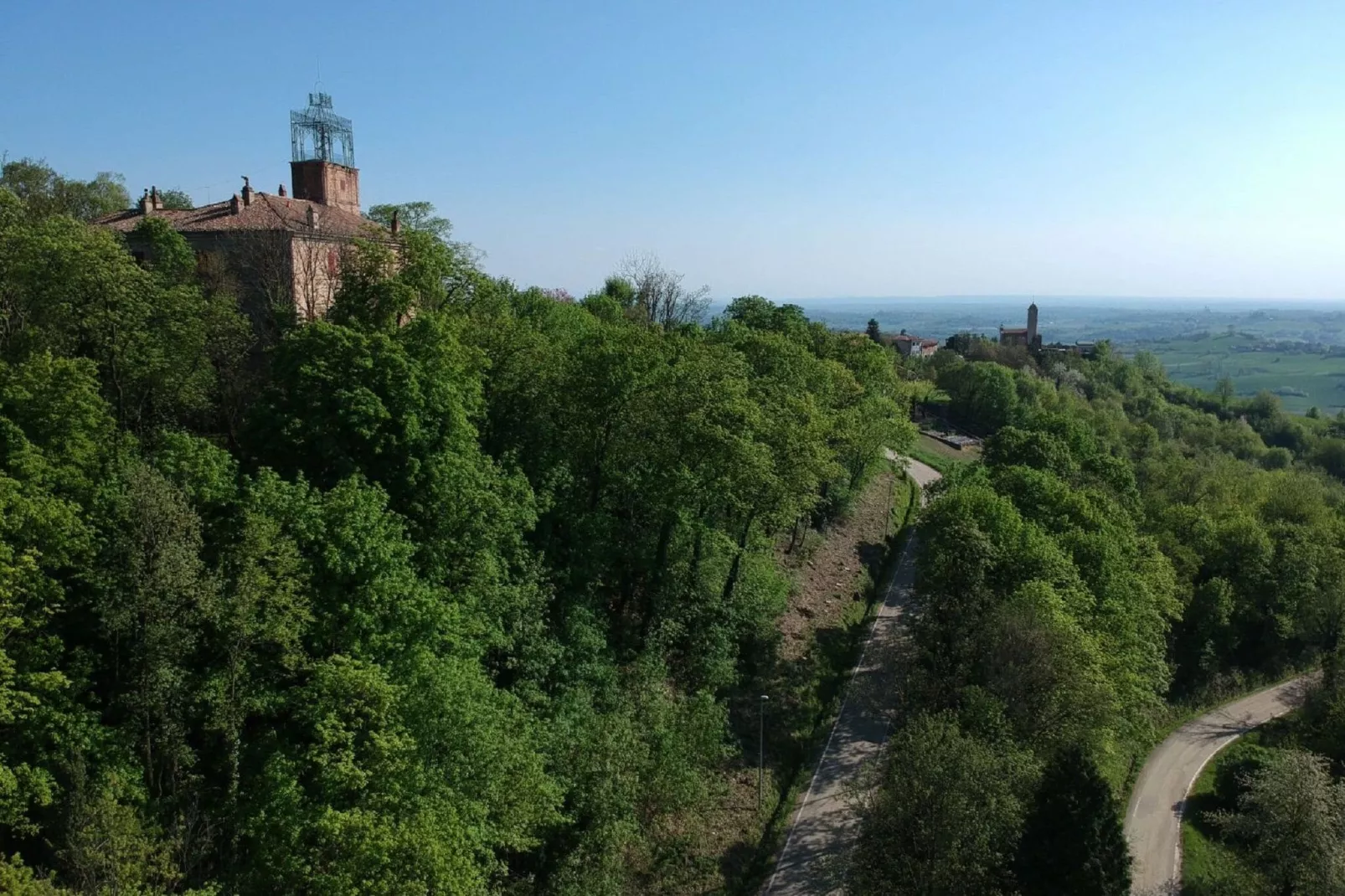 Castello di Robella-Exterior summer