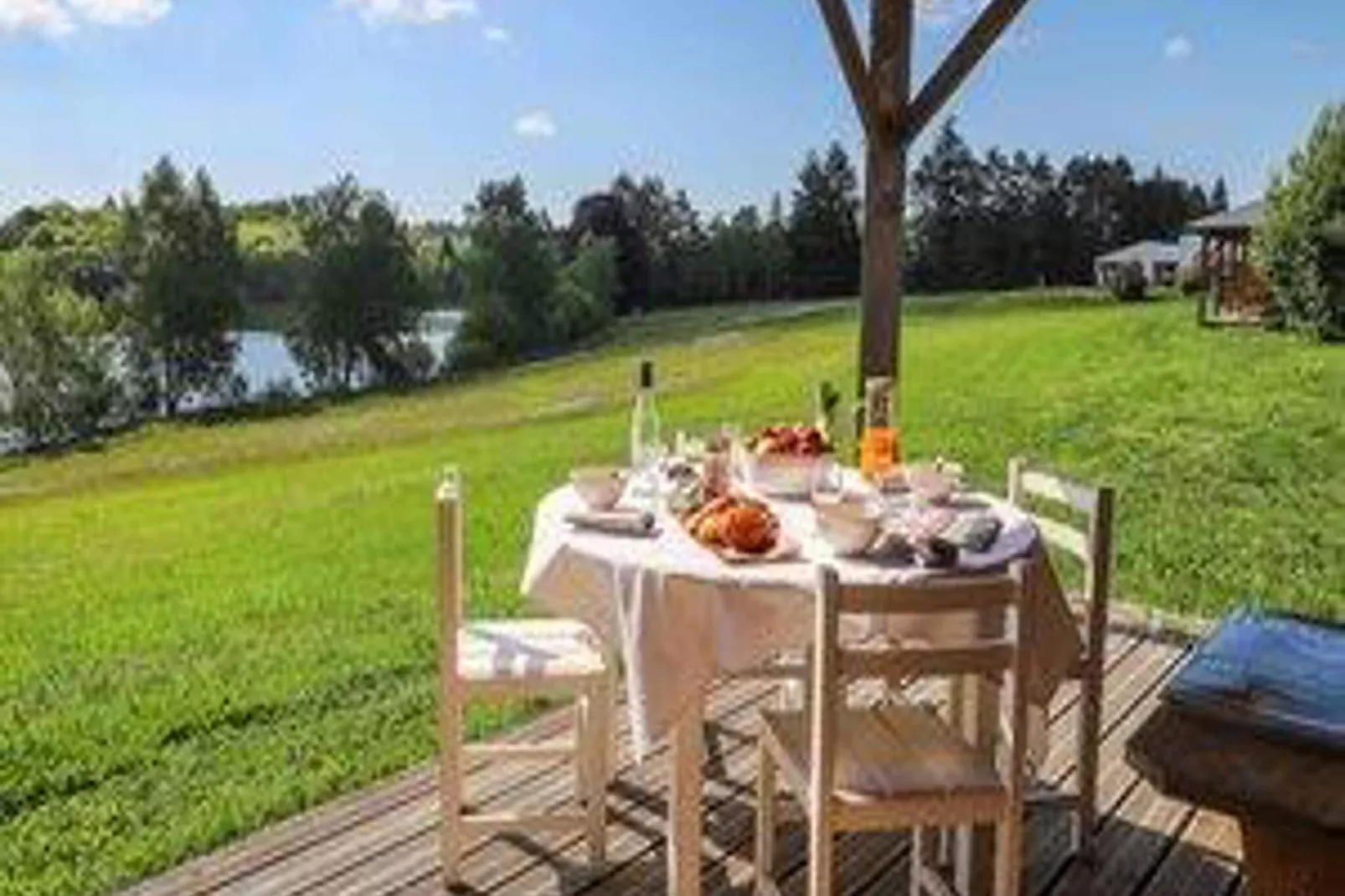 Le Domaine des Monédières-Terrasse/Balkon
