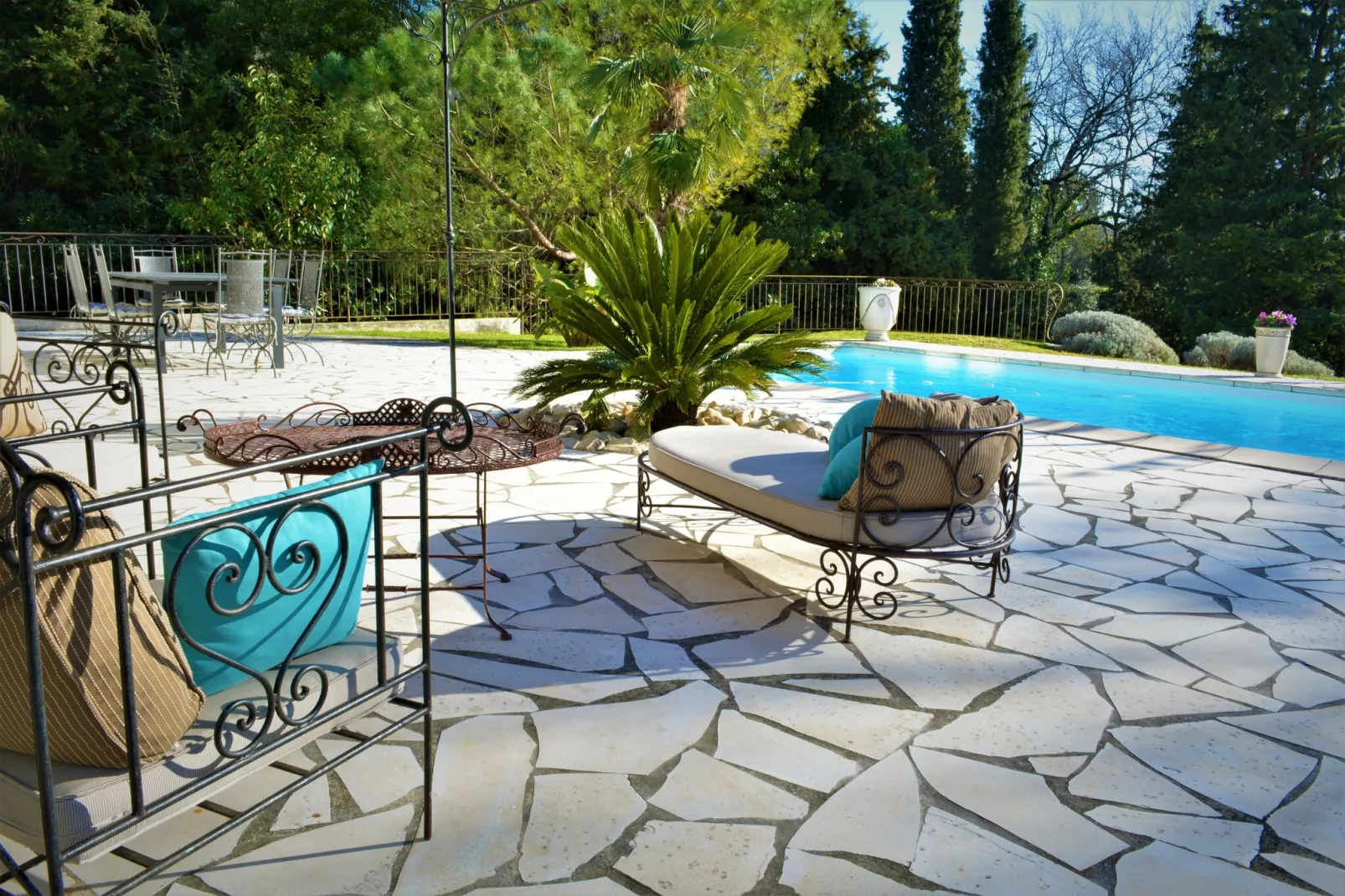 Villa Saint-Paul-Terrace balcony