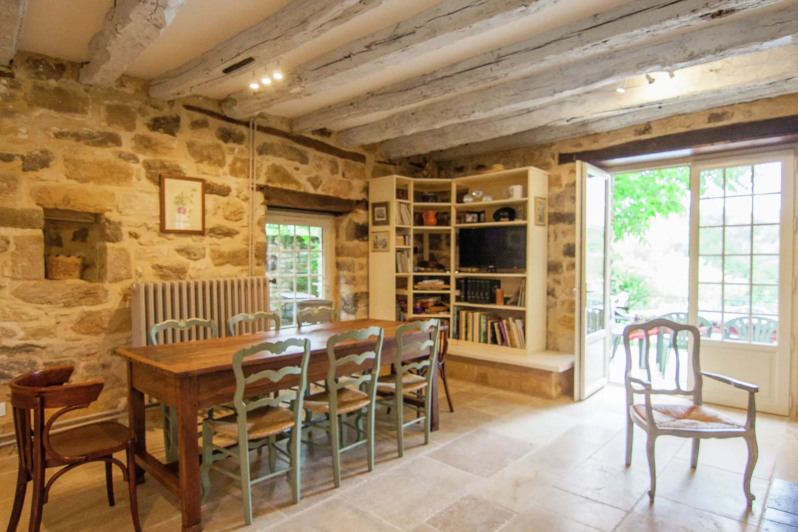 Circaud-Dining room