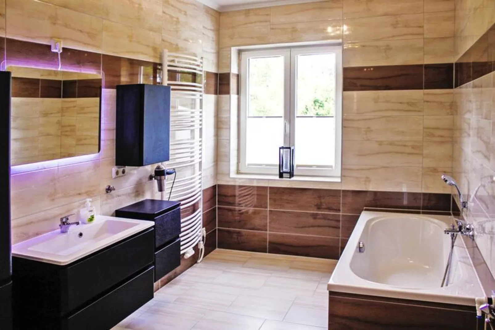 Seeblick 144 qm-Bathroom