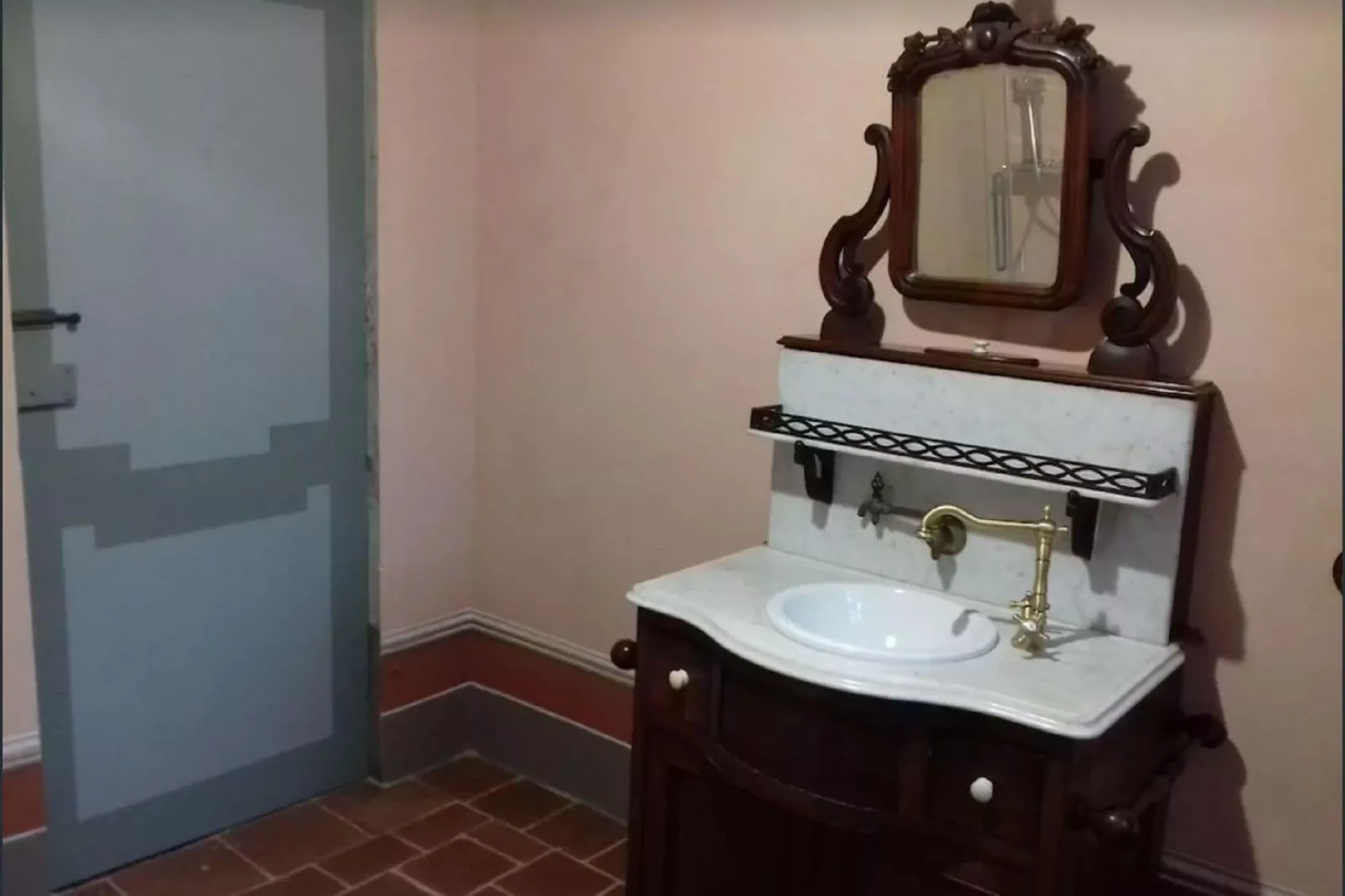 Castello di Robella-Bathroom