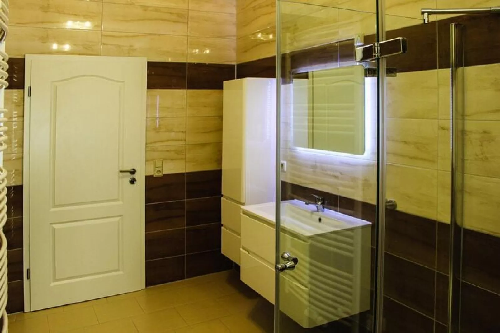 Seeblick 144 qm-Bathroom