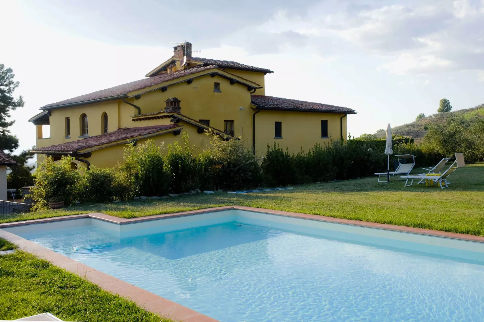 Podere Pulicciano Cantina-Exterior winter