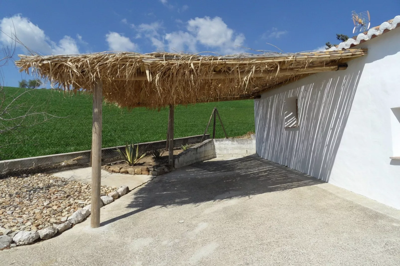 El Trigal-Facilities