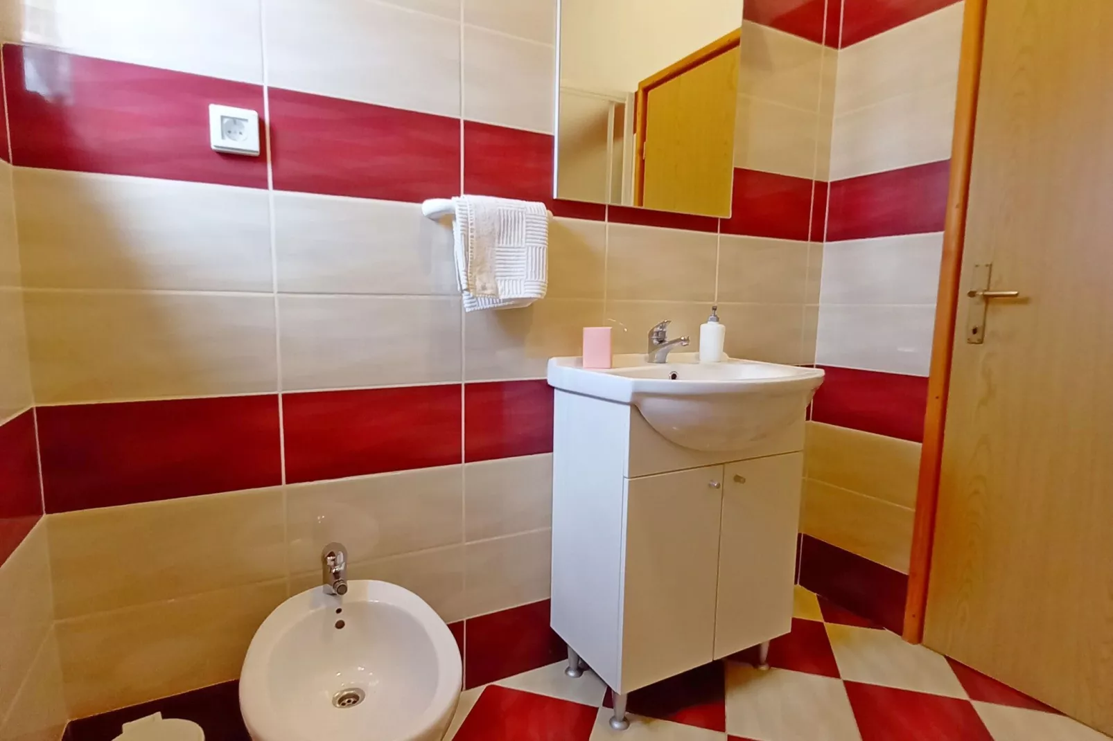 Oliva-Bathroom