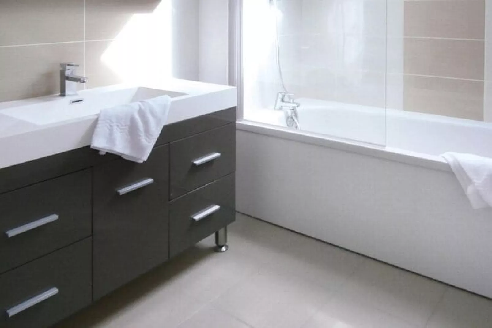 Residence Le Domaine des Mauriers St Malo // T4 Duplex 8 Pers-Badezimmer