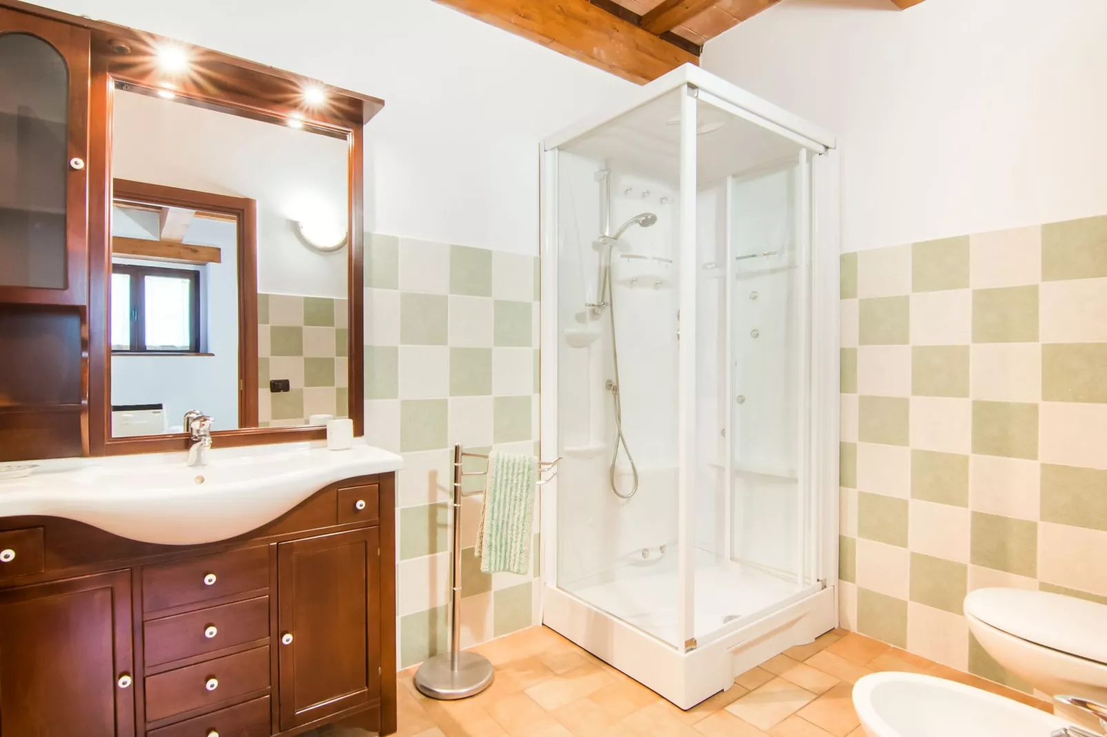 Bianchello-Bathroom