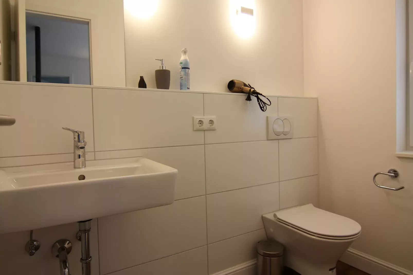 Haus 11 80 Konrad 3 Personen-Bathroom