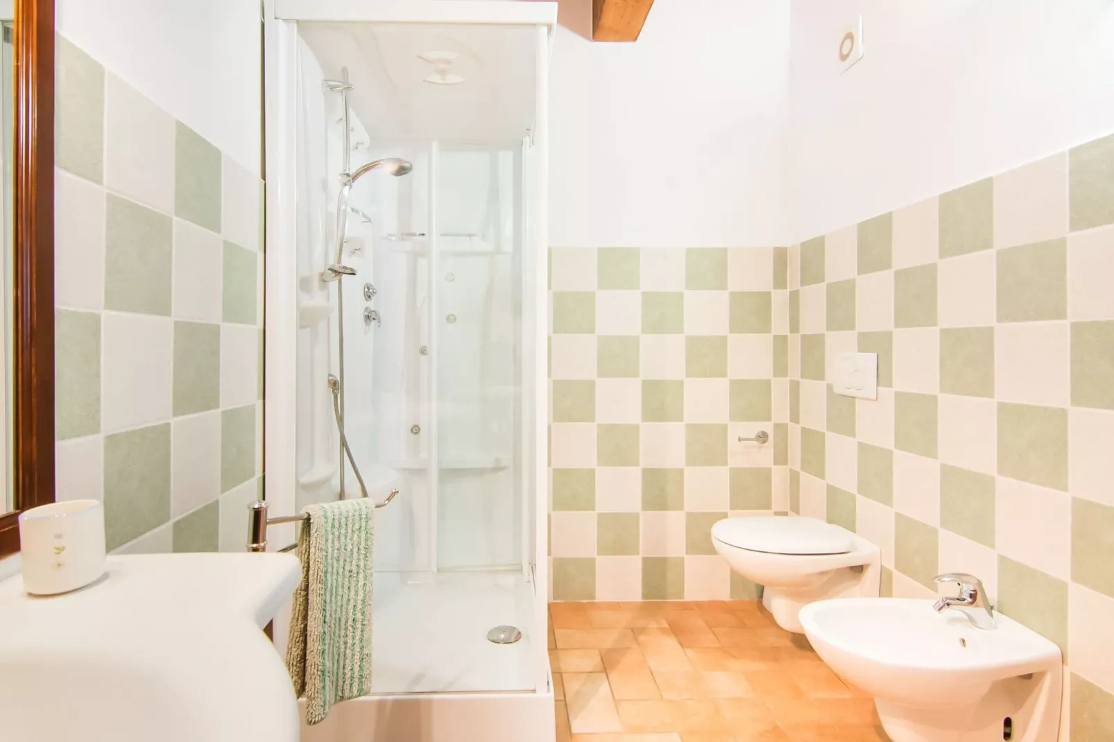 Bianchello-Bathroom