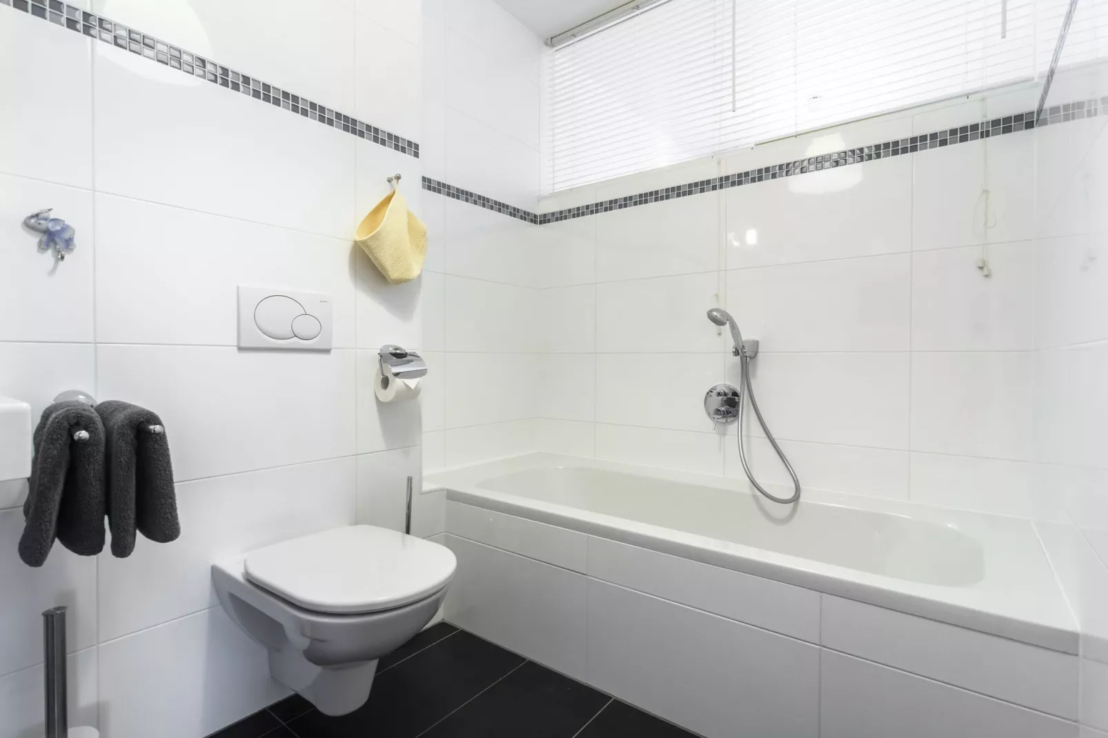 Hochzint-Bathroom