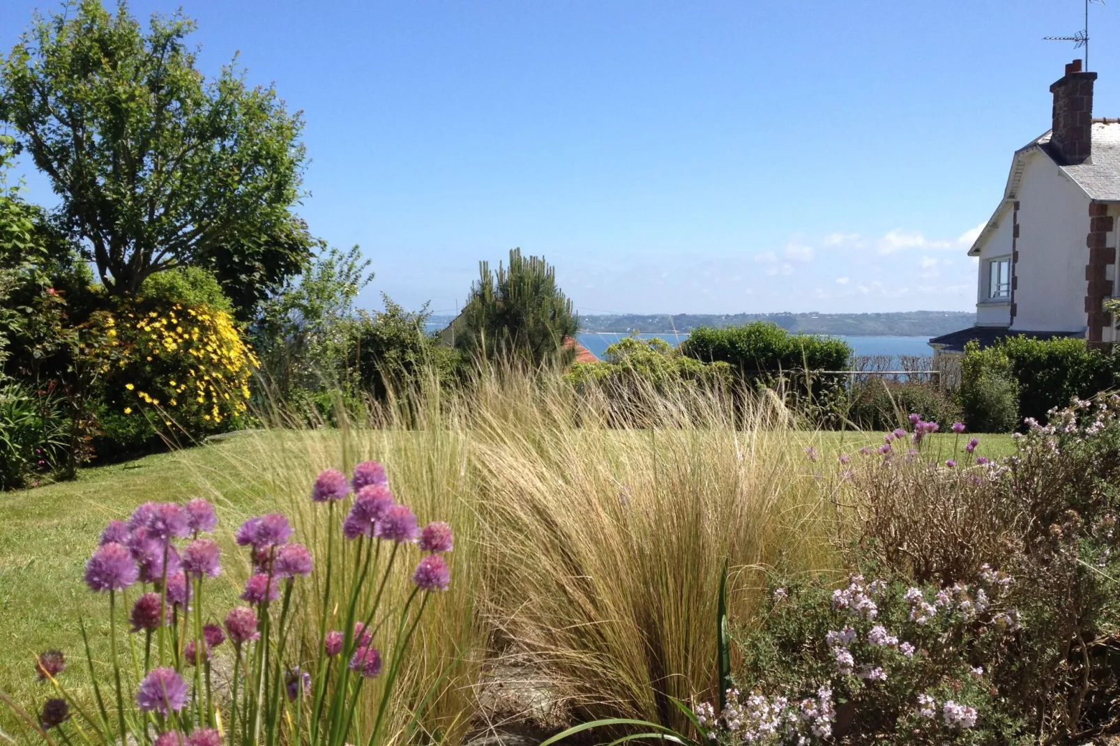 Holiday home Perros-Guirec-Gardens in summer