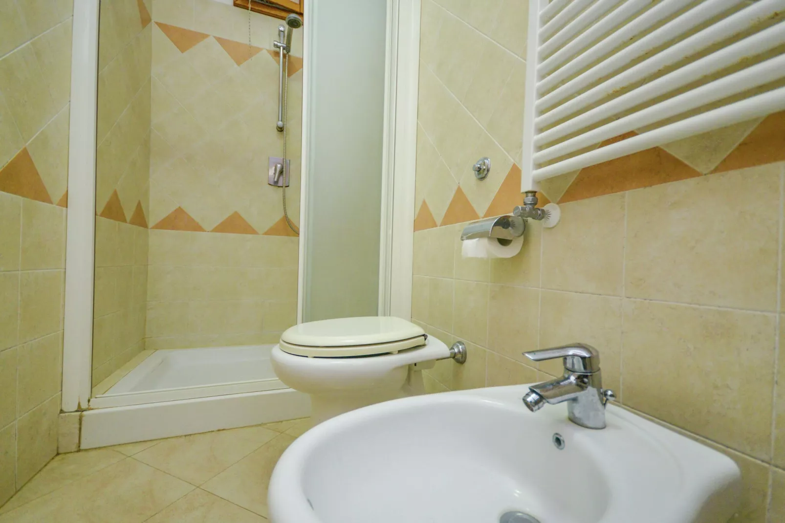 Edera-Bathroom
