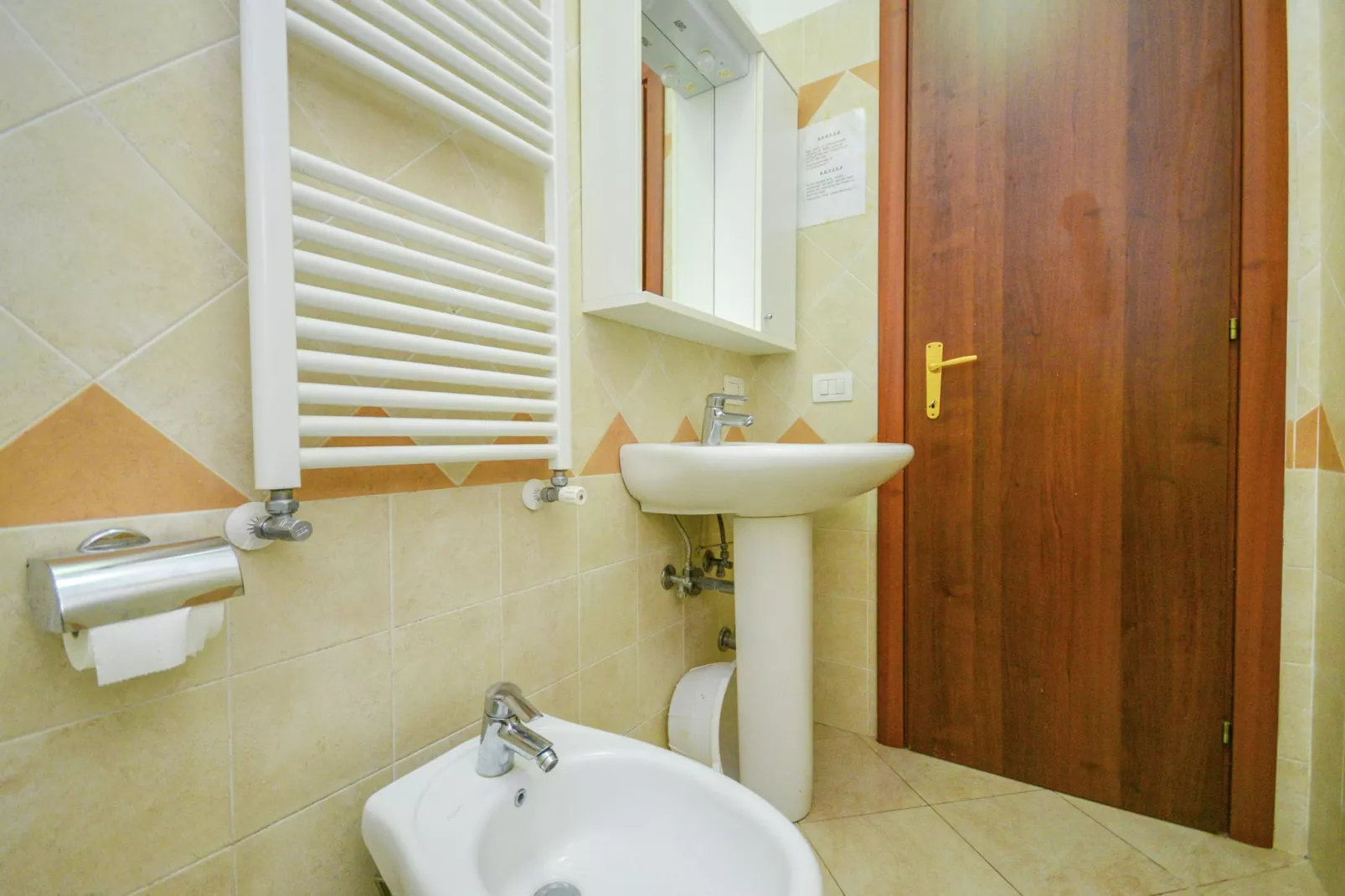 Edera-Bathroom