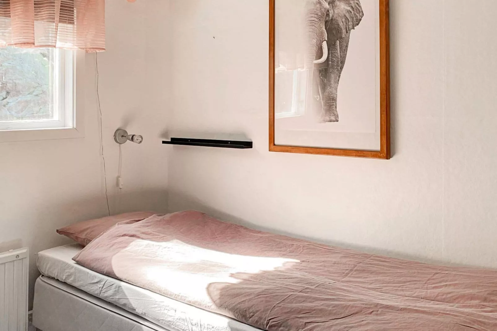6 person holiday home in FIGEHOLM-By Traum-Indoor