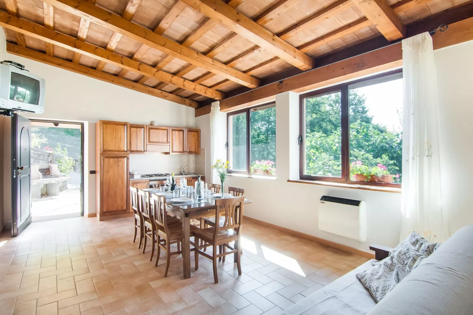 Tartufo-Living room