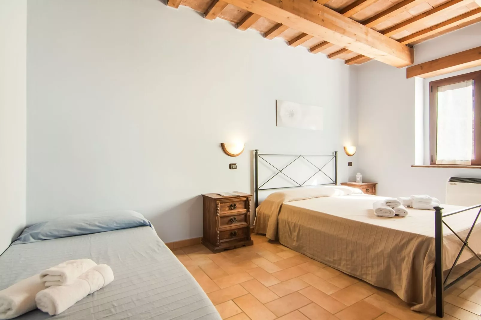 Tartufo-Bedroom