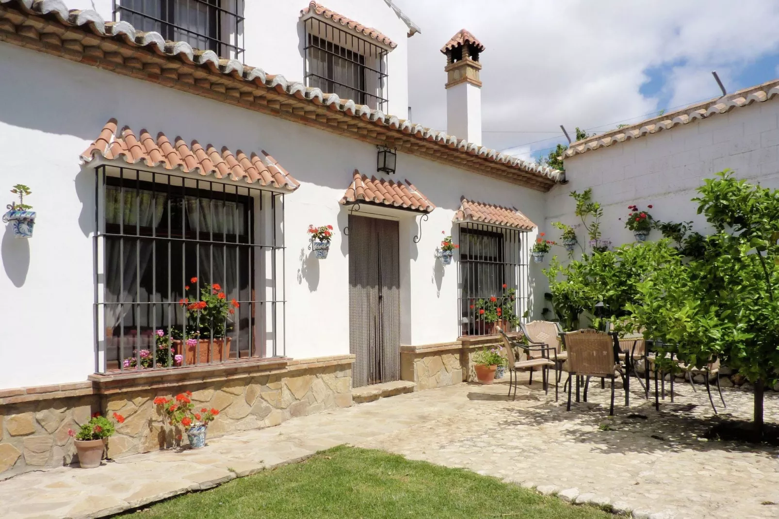 Casa Almendro-Exterior summer