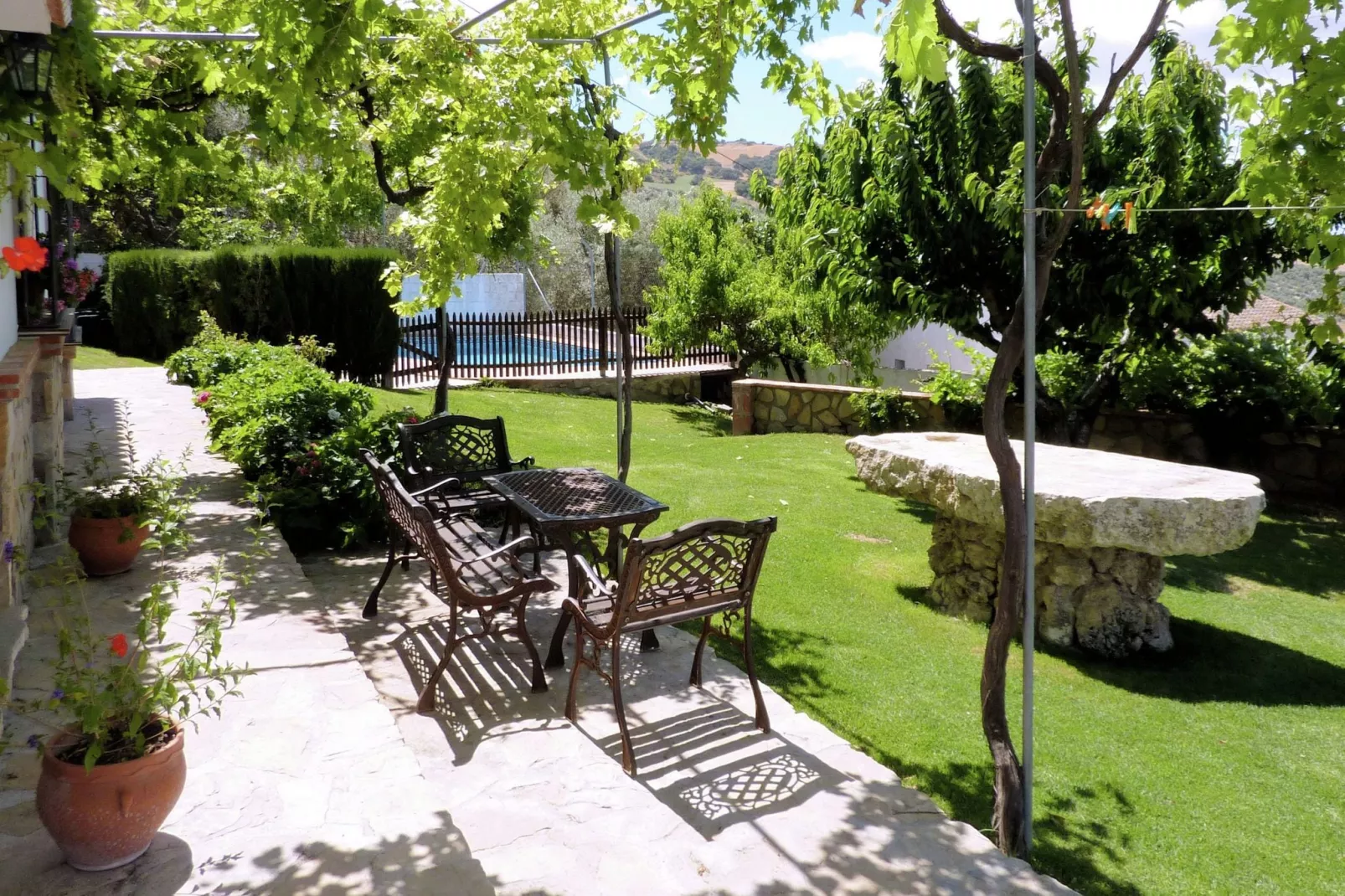 Casa Almendro-Gardens summer