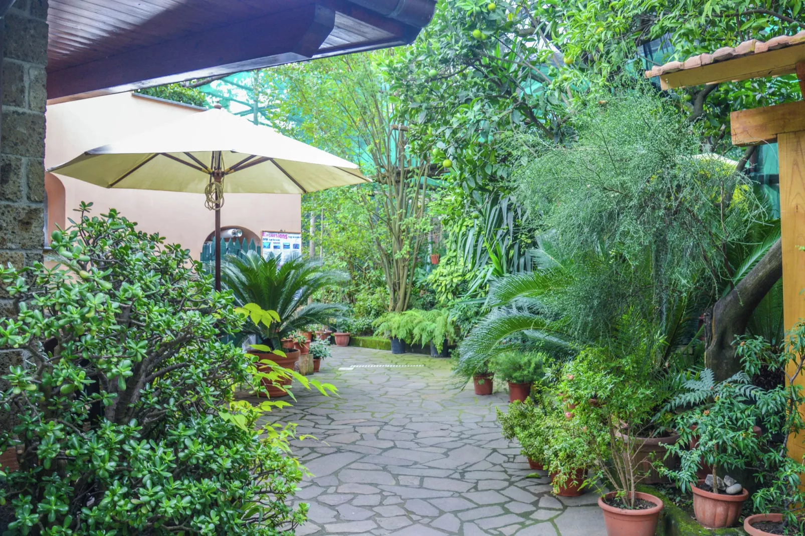 Nunziatina-Gardens summer
