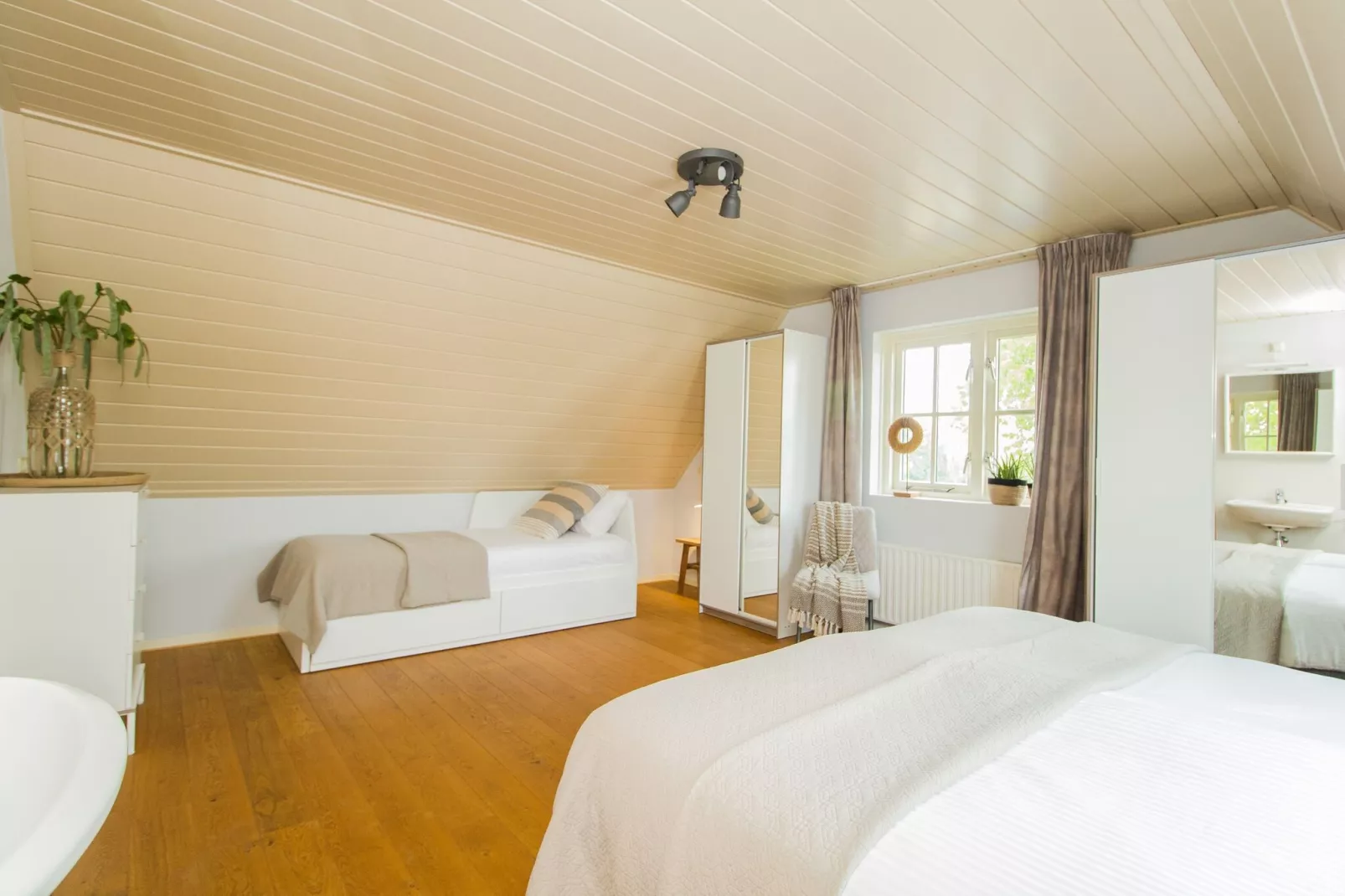 Wellness Home Rust en Ruimte-Bedroom