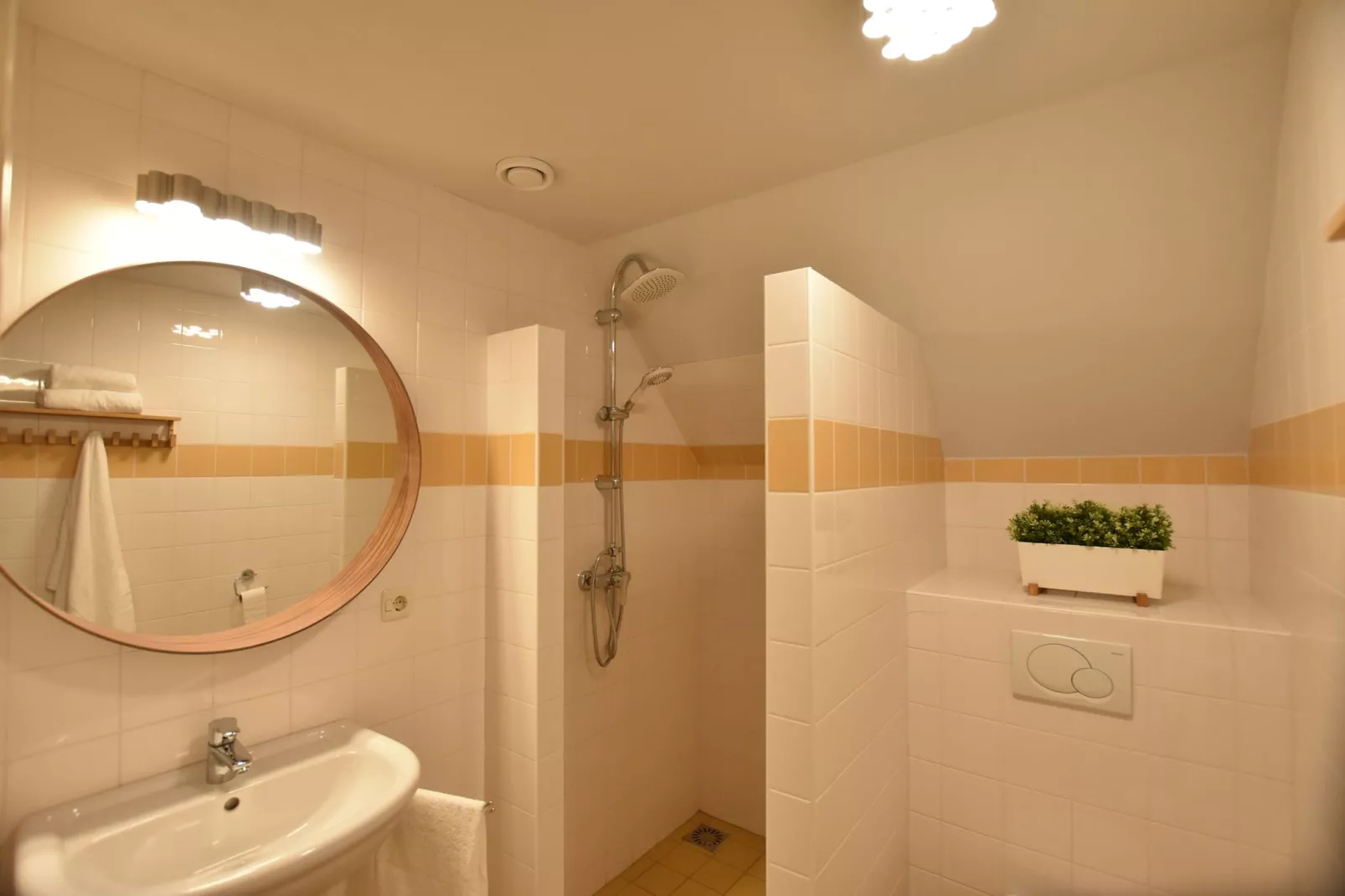 Wellness Home Rust en Ruimte-Bathroom