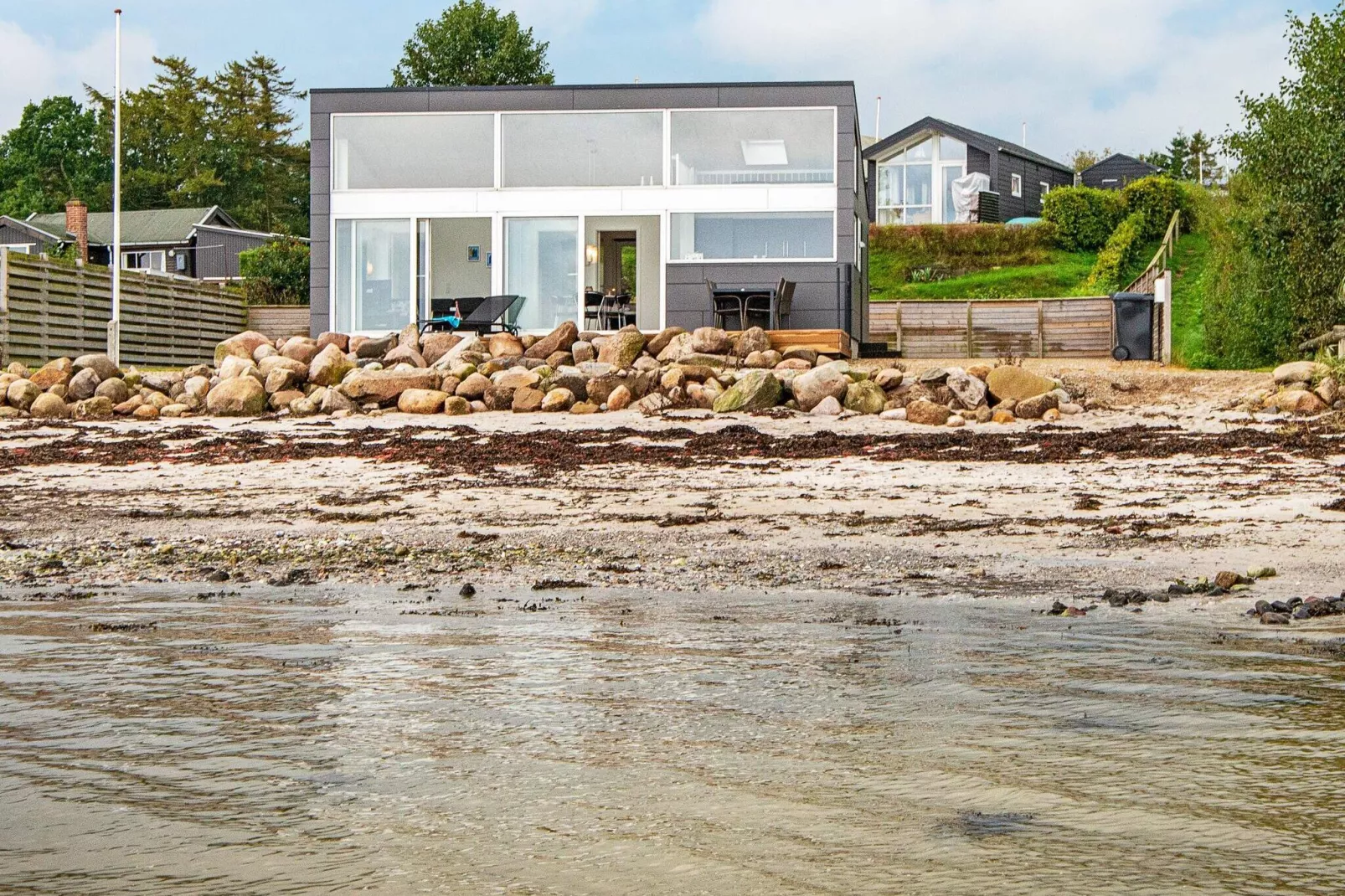 Panoramic Beach Retreat-By Traum-Water view