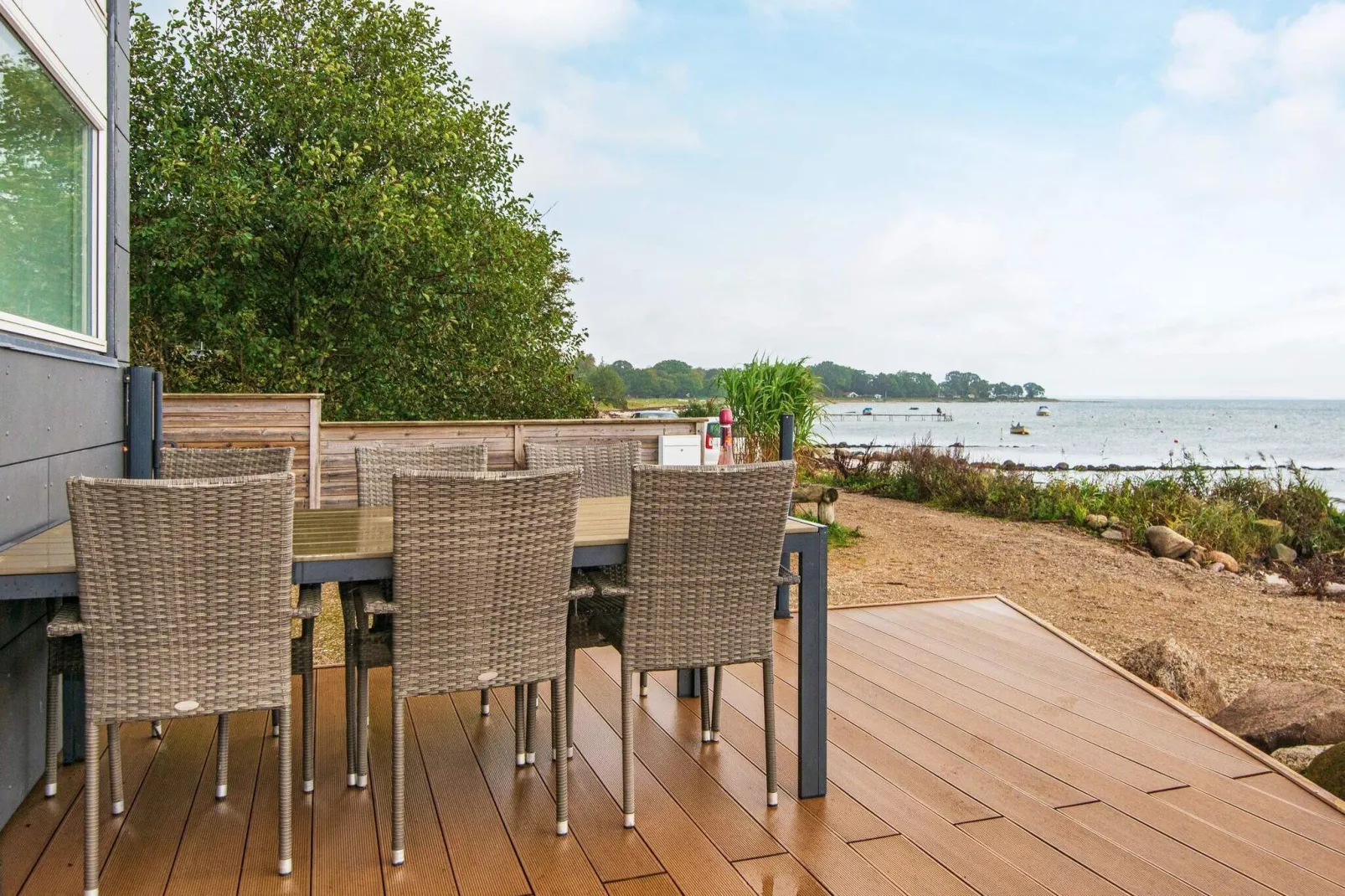 Panoramic Beach Retreat-By Traum-Water view