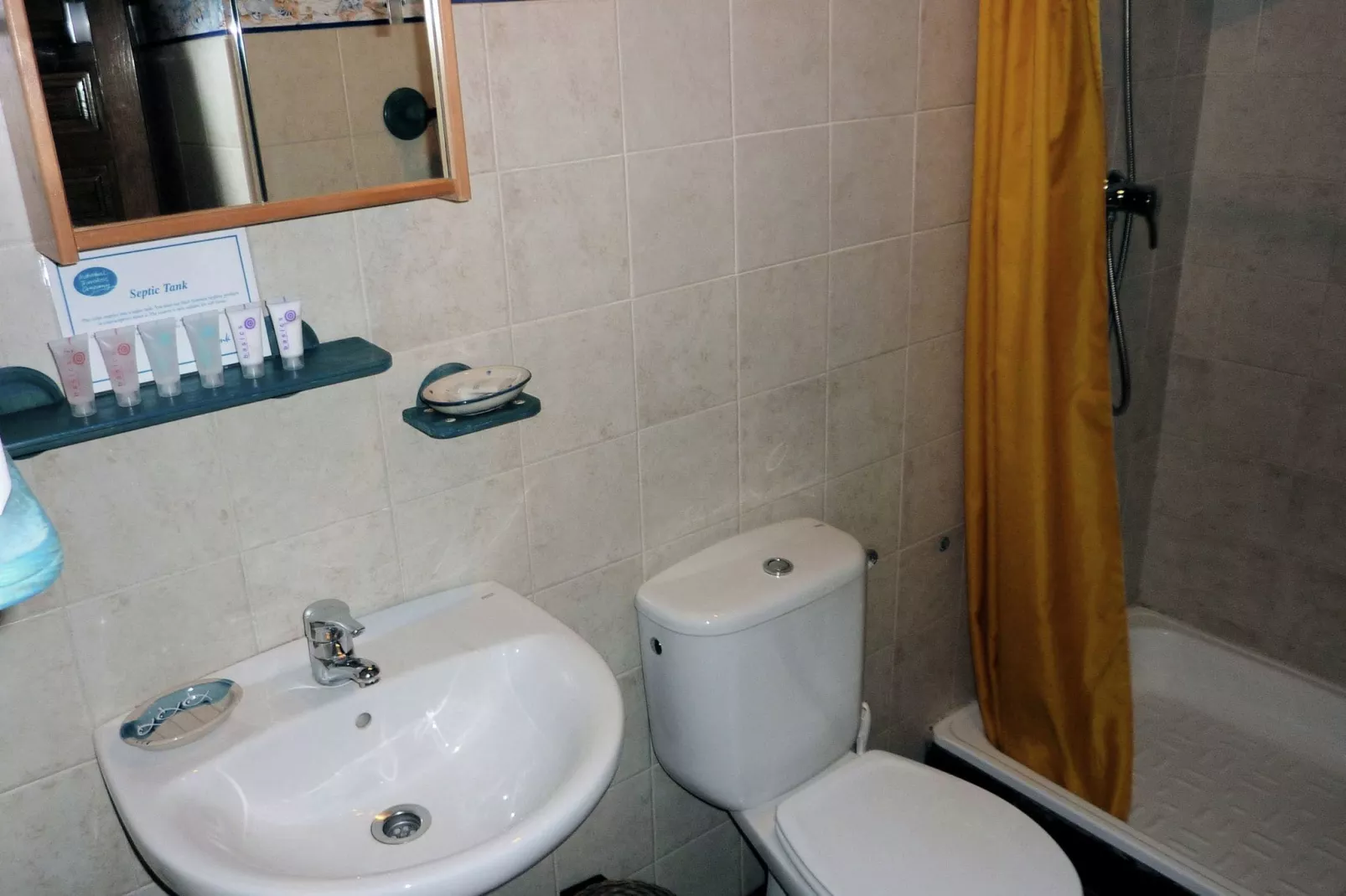 Casa Almendro-Bathroom