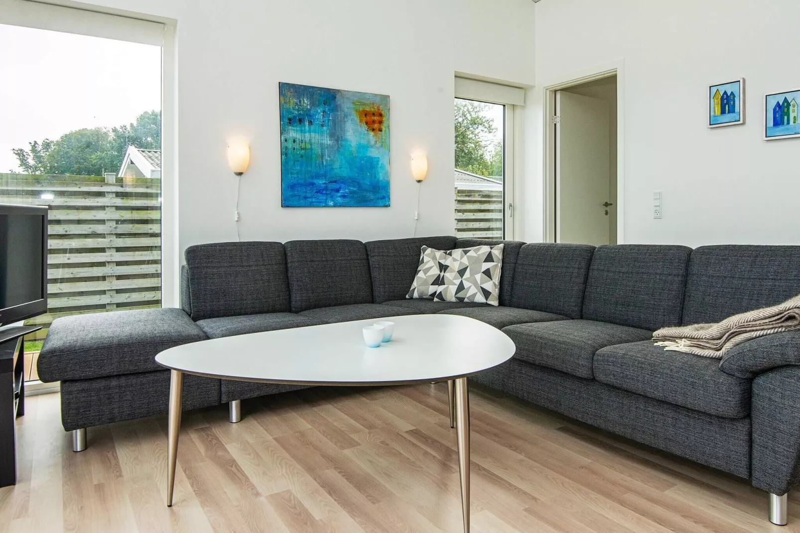 Panoramic Beach Retreat-By Traum-Indoor