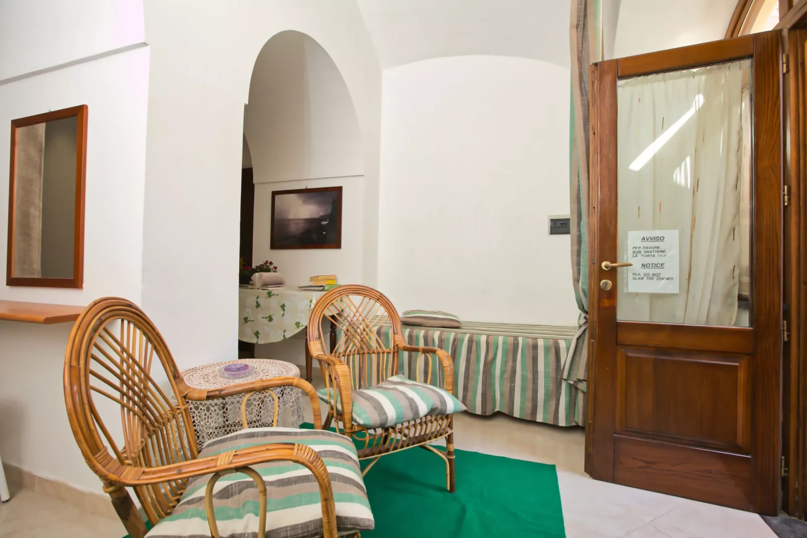 Rosa-Living room