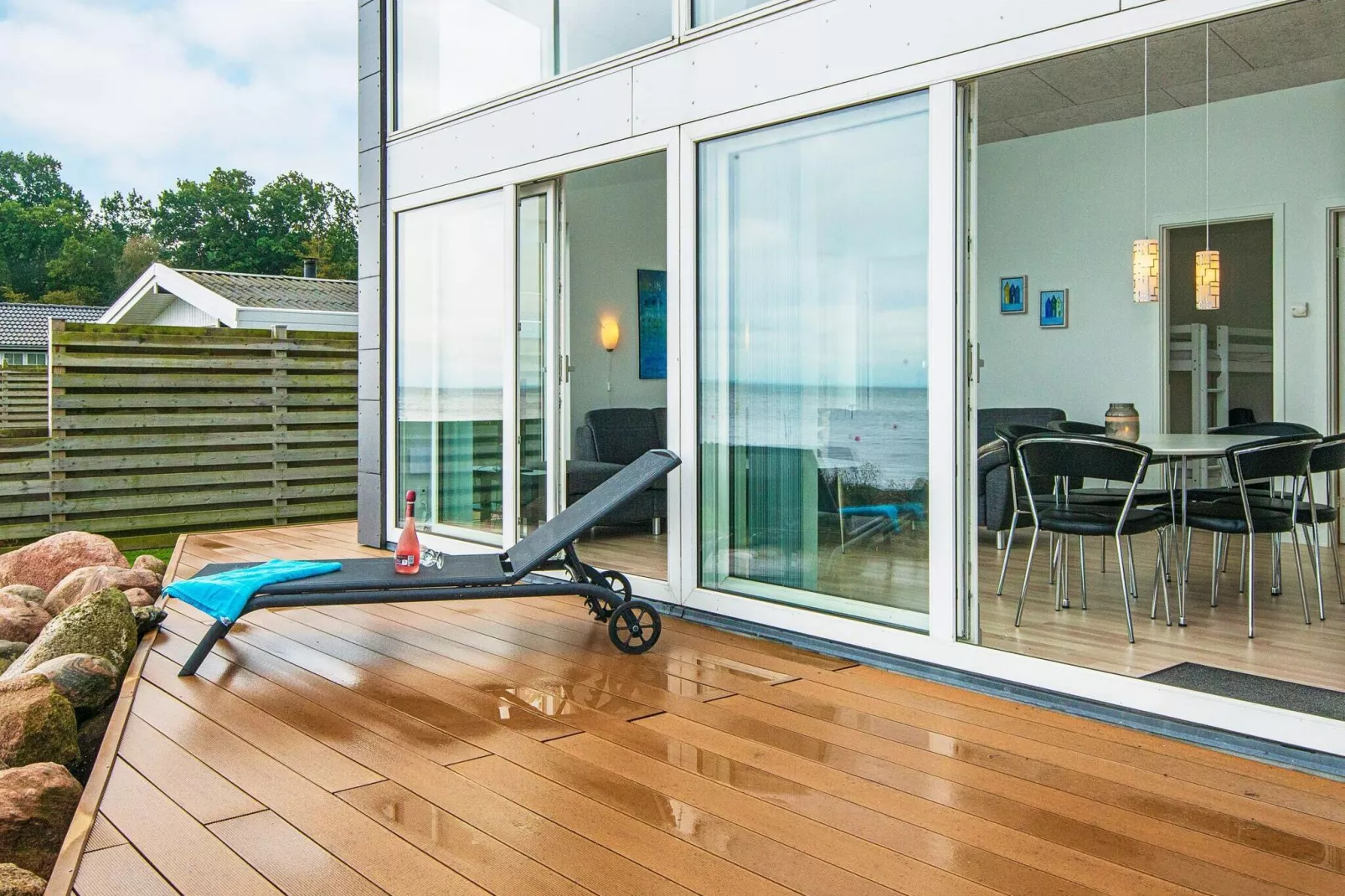 Panoramic Beach Retreat-By Traum-View