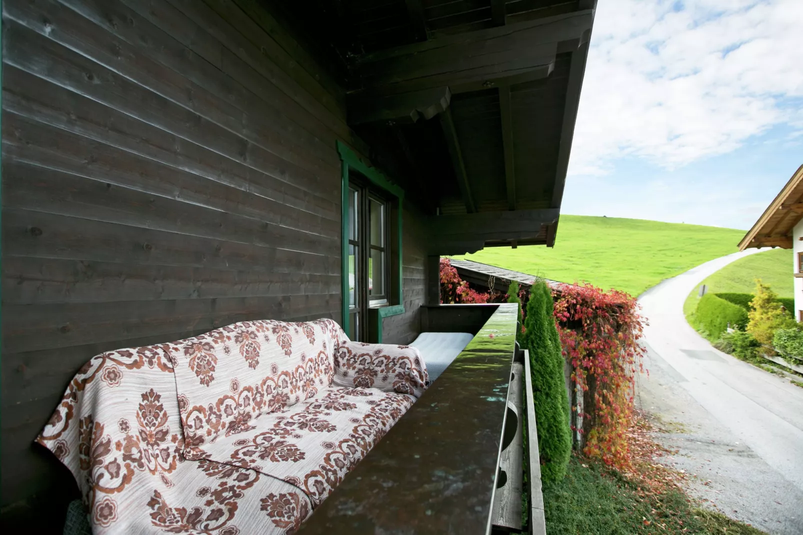 Chalet Madreit-Terrace balcony