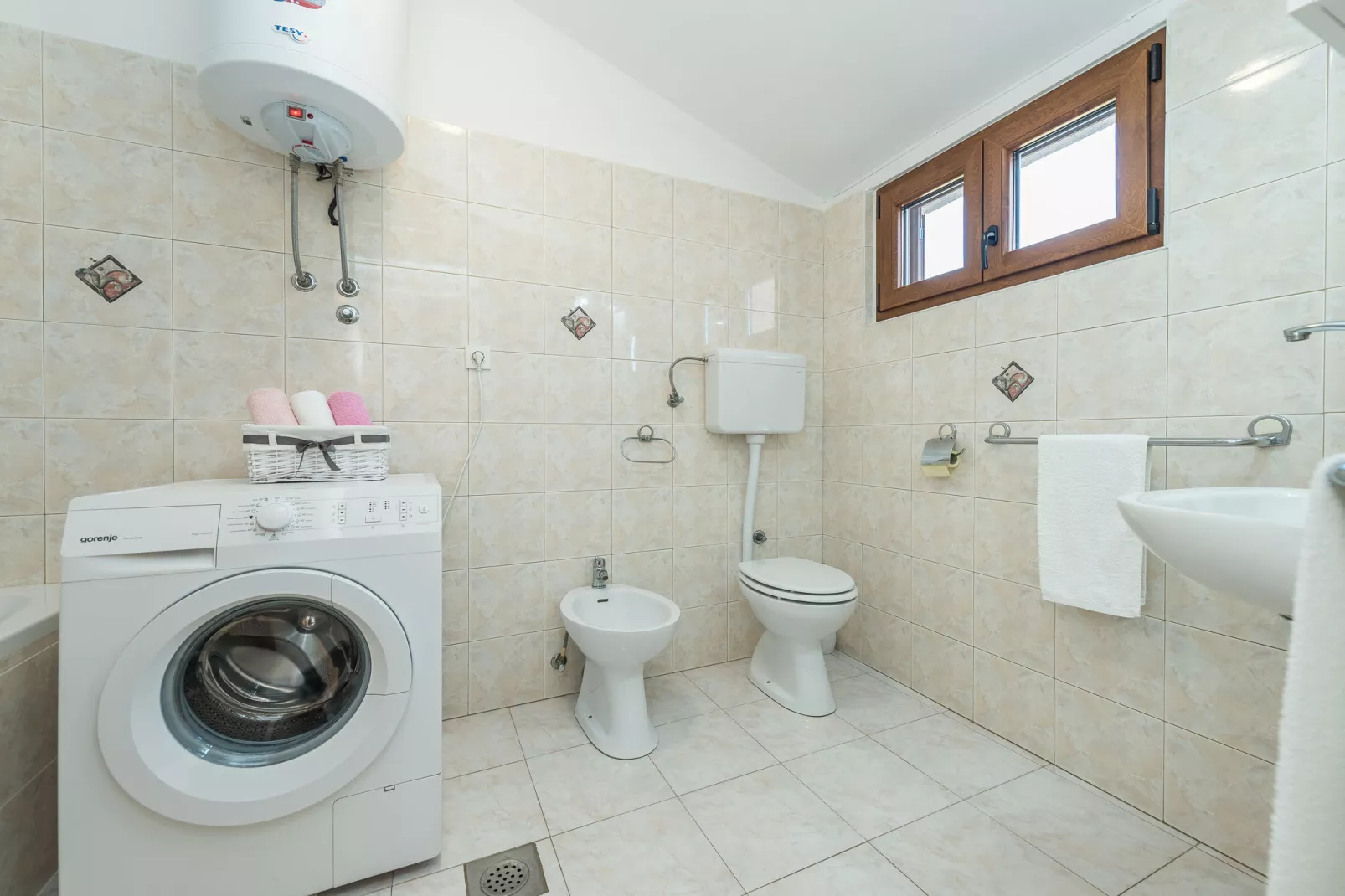 Apartment N i L-Bathroom