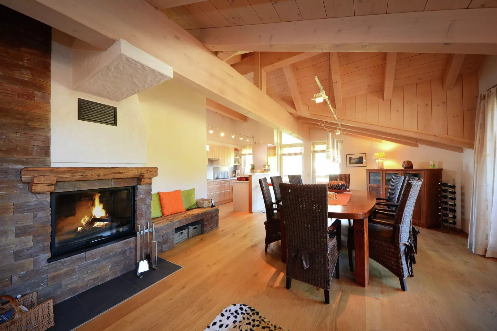 Penthouse an der Piste-Dining room