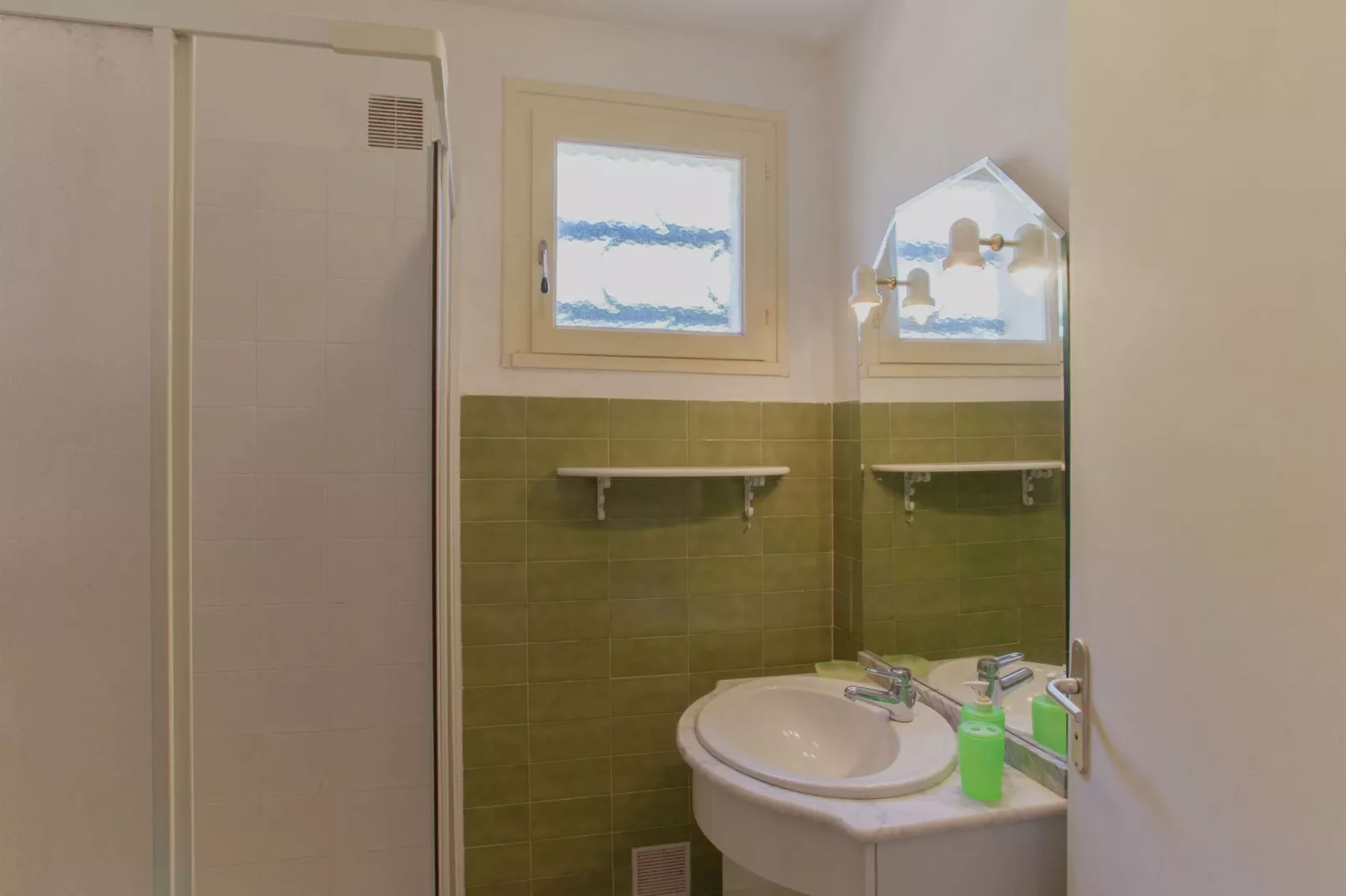Les Neireides II-Bathroom